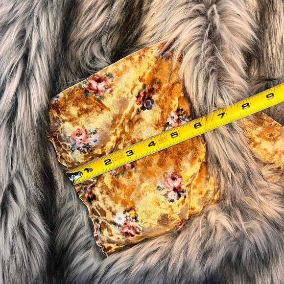 Reversible Faux Fur Velvet Cape - floral yellow and grey - Picture 7 of 8